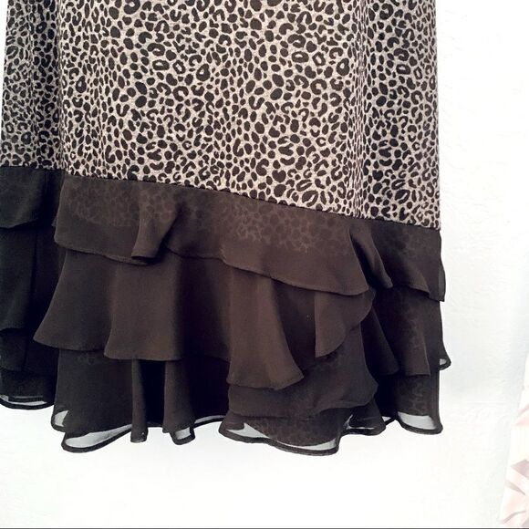 Fluent Life Essentials Black & Gray Cheetah Print Ruffled Hem Tank Top Sz Large - Picture 3 of 9